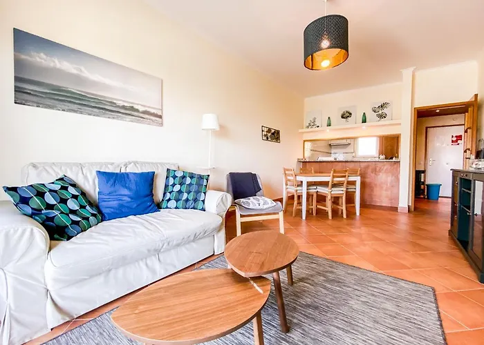 Sea View By & Marina #1869 شقة *