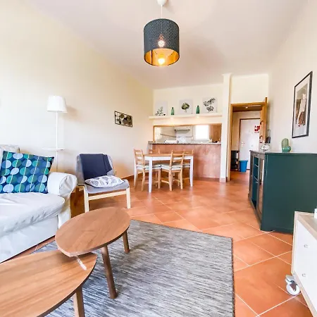 Sea View By & Marina #1869 Apartmán *